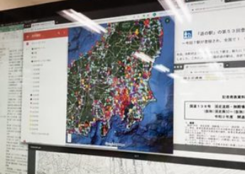 高度で随時の情報収集で独自のデータベースを構築。